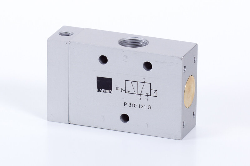 P 310 121 G